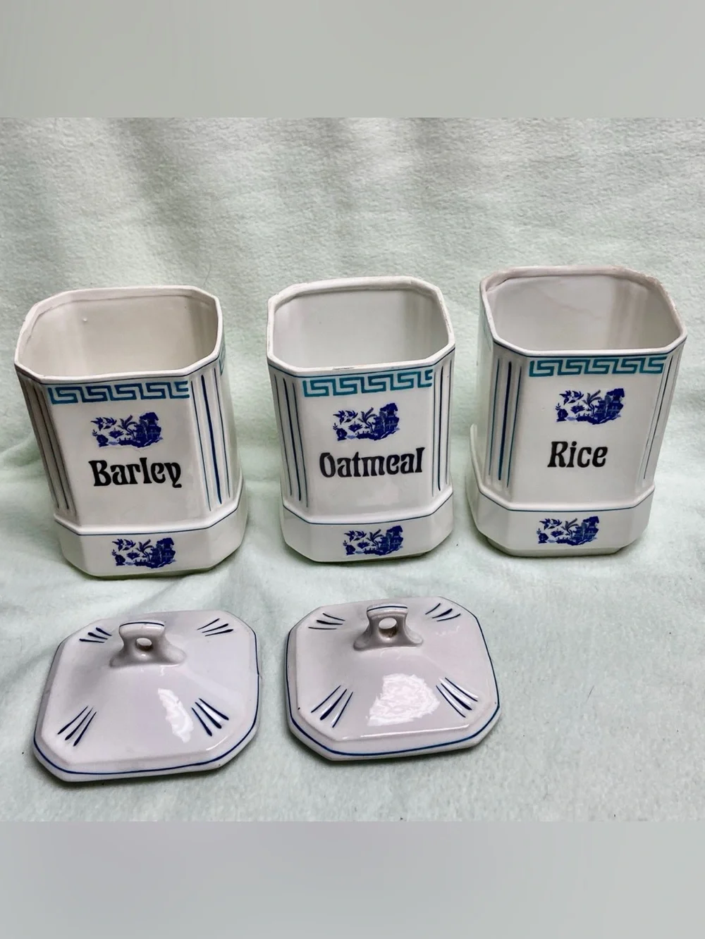 Vintage, Rare, Set of 3 Blue Willow Ceramic Canisters with 2 Lids 9in x 4.5in